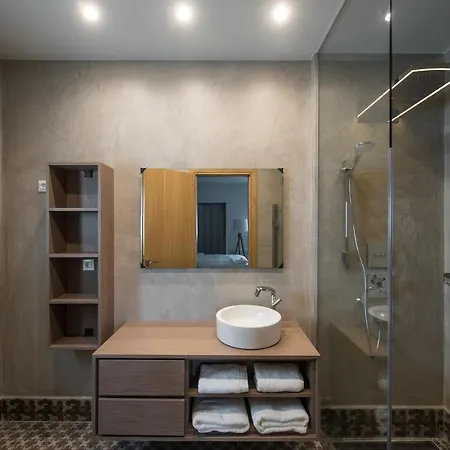Luxury With Stunning Views In Vilă